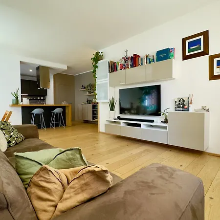 Casa Di Bianca - Modern & Spacious With Jacuzzi - Valpolicella Педемонте