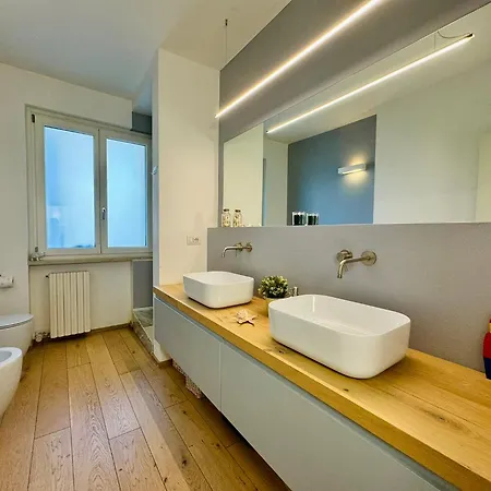 Апартаменты Casa Di Bianca - Modern & Spacious With Jacuzzi - Valpolicella *