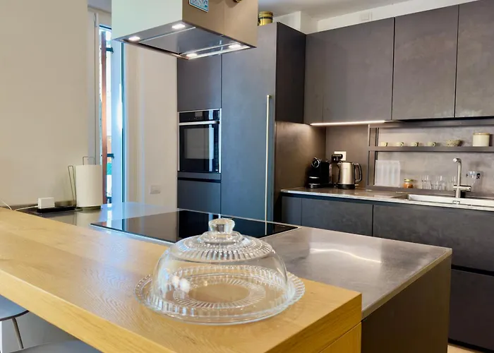 Casa Di Bianca - Modern & Spacious With Jacuzzi - Valpolicella *
