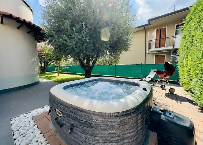 Casa Di Bianca - Modern & Spacious With Jacuzzi - Valpolicella Lejlighed