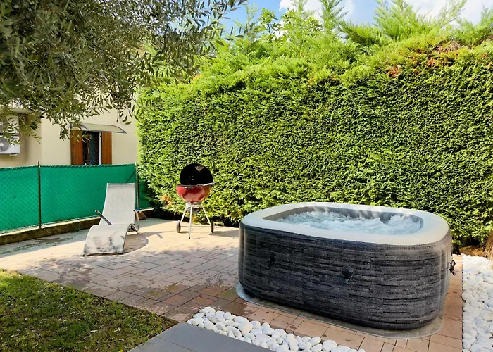 Casa Di Bianca - Modern & Spacious With Jacuzzi - Valpolicella Pedemonte