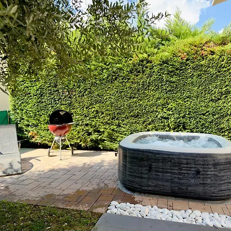 Casa Di Bianca Con Jacuzzi Privata Riscaldata