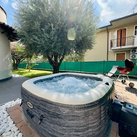 Casa Di Bianca Con Jacuzzi Privata Riscaldata Apartment